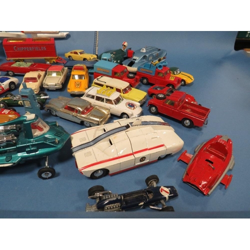 219 - A BOX OF CORGI AND MATCHBOX CARS TO INCLUDE FAIRGROUND VEHICLES, OXFORD DIE CAST ETC