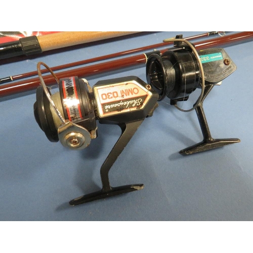 220 - A SHAKESPEARE OMNI FISHING ROD & REEL TOGETHER WITH ANOTHER FISHING ROD AND REEL PLUS A LANDING NET