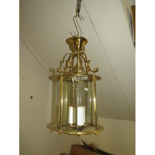 602 - A CLASSICAL GEORGIAN STYLE HANGING HALL LANTERN