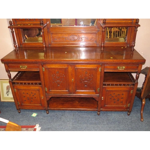 619 - A LARGE EDWARDIAN CARVED OAK MIRRORBACKED SIDEBOARD W-182 CM