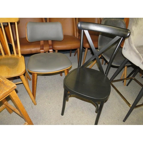 650 - A VINTAGE WOODEN SCHOOL STOOL, TWO METAL BENTWOOD CHAIRS AND THREE OTHER CHAIRS (6)