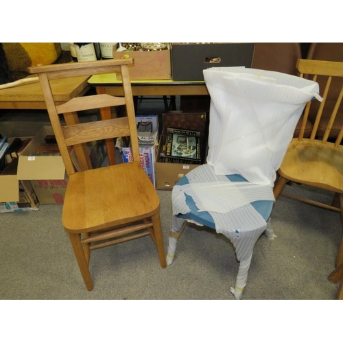 650 - A VINTAGE WOODEN SCHOOL STOOL, TWO METAL BENTWOOD CHAIRS AND THREE OTHER CHAIRS (6)