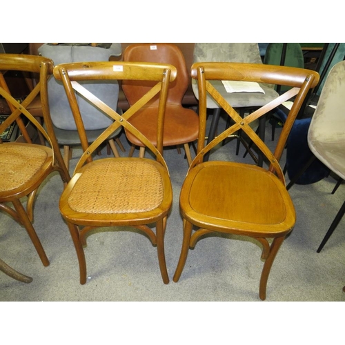 658 - A HARLEQUIN SET OF EIGHT ASSORTED BENTWOOD CHAIRS