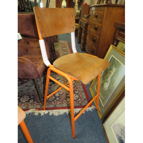 666 - A HARLEQUIN SET OF FOUR INDUSTRIAL STYLE BAR STOOLS