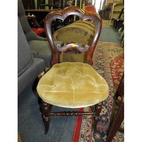 677 - AN ANTIQUE MAHOGANY DINING CHAIR & A BEDROOM CHAIR (2)