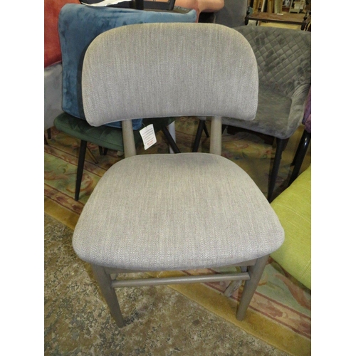 685 - A MIXED SET OF SEVEN UPHOLSTERED DINING CHAIRS