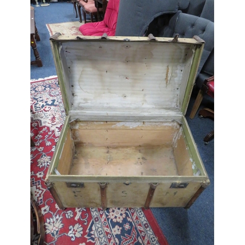 692 - A VINTAGE DOMED AND BANDED STEAMER TRUNK - W 88 CM