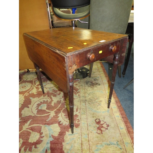 699 - A 19TH CENTURY MAHOGANY PEMBROKE TABLE RAISED ON TURNED SUPPORTS