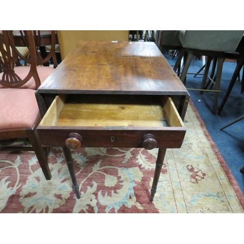 699 - A 19TH CENTURY MAHOGANY PEMBROKE TABLE RAISED ON TURNED SUPPORTS