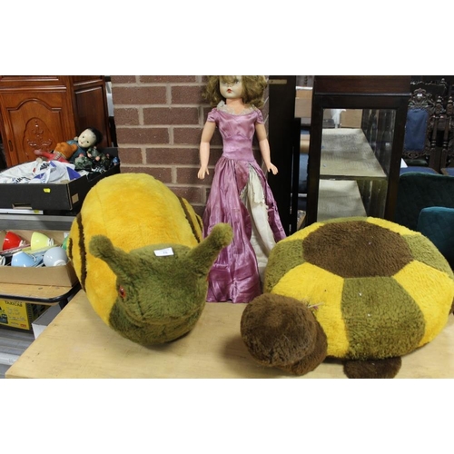 70 - A VINTAGE RETRO FUR 'SNAIL' CHILDS TOY, TOGETHER WITH A SIMILAR 'TURTLE' POUFFEE AND A VINTAGE DOLL