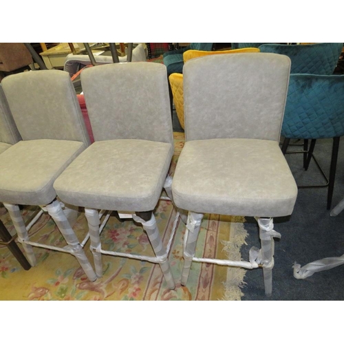 714 - A SET OF FIVE MODERN SWIVEL KITCHEN STOOLS