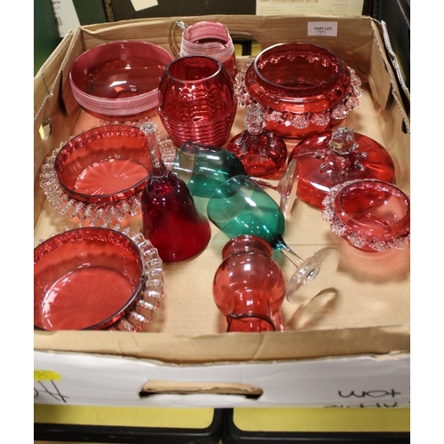 75 - TWO TRAYS OF ASSORTED MODERN AND VINTAGE CRANBERRY GLASSWARE ETC TO INCLUDE DRINKING GLASSES, A JUG ... 