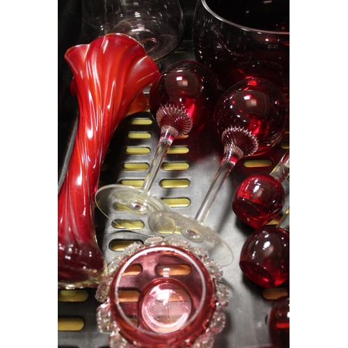 75 - TWO TRAYS OF ASSORTED MODERN AND VINTAGE CRANBERRY GLASSWARE ETC TO INCLUDE DRINKING GLASSES, A JUG ... 