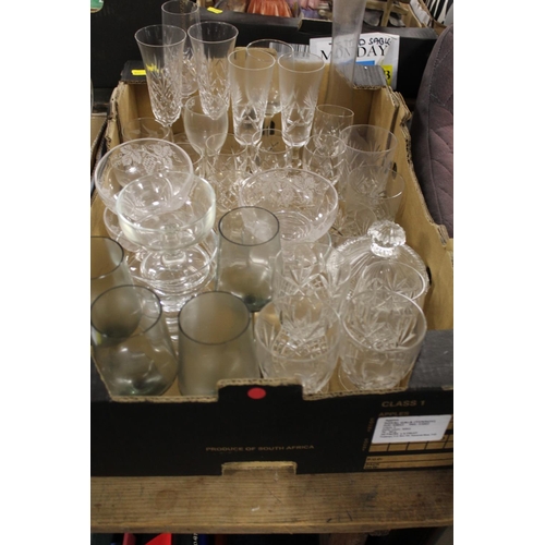 94 - THREE TRAYS OF ASSORTED GLASSWARE TO INCLUDE A LEMONADE JUG AND GLASSES, CUT GLASS BOWLS, DECANTERS ... 