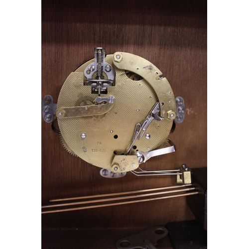 170 - A WEST GERMAN KIENINGER MANTLE CLOCK