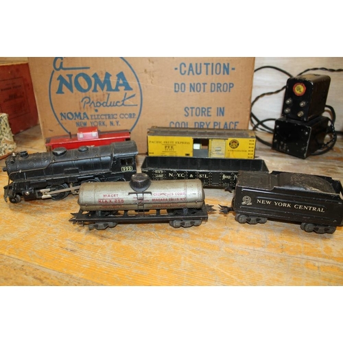 211 - A MARLINES BY LOUIS MARX ELECTRIC TRAIN SET INCLUDING A 999 LOCOMOTIVE TOGETHER WITH NOMA ELECTRONIC... 