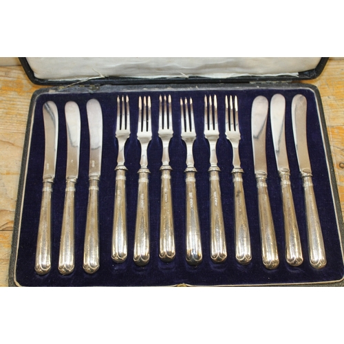 a-set-of-hallmarked-silver-handled-cake-knives-forks-in-presentation-box