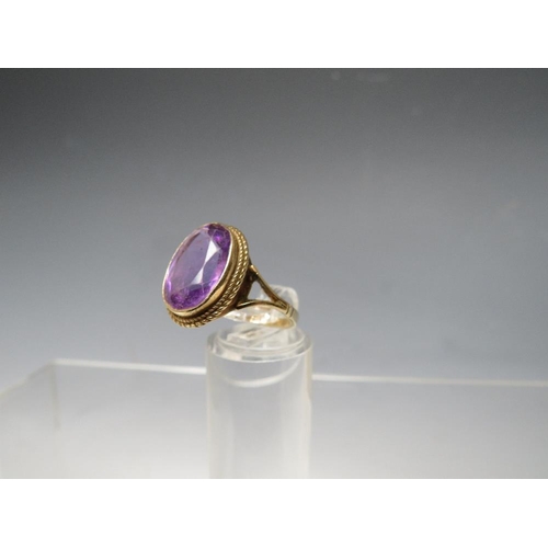 246 - A HALLMARKED 9CT GOLD AMETHYST DRESS RING, ring size P, approx 3.59 g