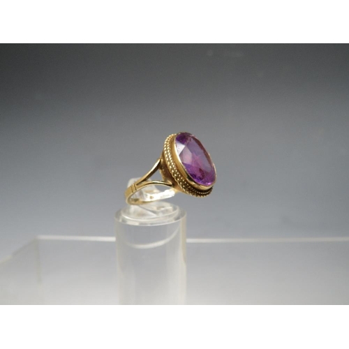 246 - A HALLMARKED 9CT GOLD AMETHYST DRESS RING, ring size P, approx 3.59 g