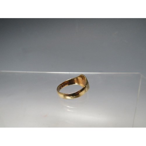 251 - A 9CT GOLD SIGNET RING, vacant cartouche, ring size T, approximate weight 4.3 g