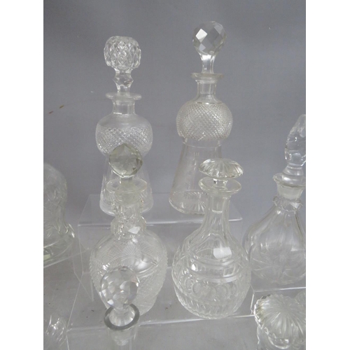 417 - A COLLECTION OF SMALL / MINIATURE GLASS DECANTERS ETC., to include a thistle shaped decanter with en... 