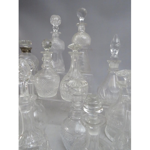 417 - A COLLECTION OF SMALL / MINIATURE GLASS DECANTERS ETC., to include a thistle shaped decanter with en... 