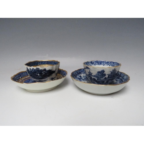 438 - A LATE 18TH CENTURY CAUGHLEY BLUE AND WHITE TRANSFER PRINTED PORCELAIN TEA BOWL AND SAUCER, Oriental... 