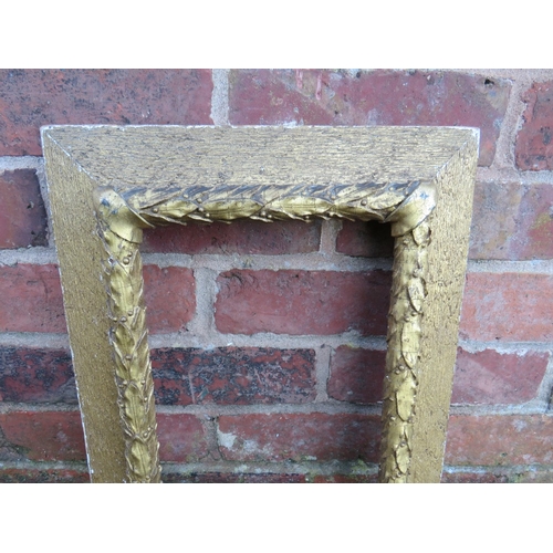 59 - A 19TH CENTURY GOLD FRAME WITH ACANTHUS LEAF DESIGN TO INNER EDGE, frame W 7.5 cm, rebate 22.5 x 38 ... 