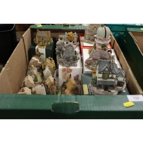 150 - A TRAY OF LILLIPUT LANE COTTAGES ETC