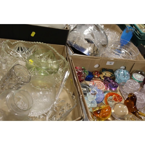 62 - THREE TRAYS OF GLASSWARE TO INCLUDE PAPERWEIGHTS, WATERFORD DESK CLOCK ETC