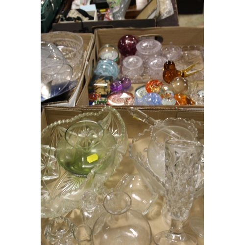 62 - THREE TRAYS OF GLASSWARE TO INCLUDE PAPERWEIGHTS, WATERFORD DESK CLOCK ETC