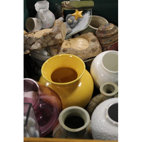 81 - THREE TRAYS OF ASSORTED CERAMICS AND GLASS TO INCLUDE TEA AND COFFEE WARE TOGETHER WITH A TRAY OF GL... 