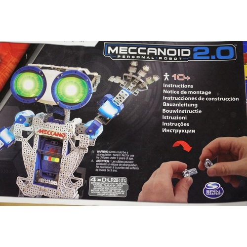 91 - A MECCANO MECCANOID 2.0 PERSONAL ROBOT TOGETHER WITH A MECCANO PLAYSET (2)