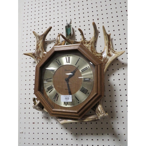 163 - AN ANTLER MOUNTED WALL CLOCK DISPLAY