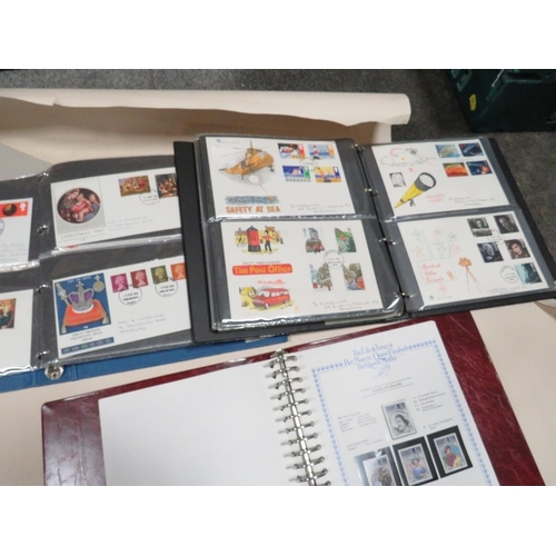 192 - A COLLECTION OF STAMP ALBUMS TO INCLUDE FIRST DAY COVERS, WORLDWIDE AND COMMEMORATIVE EXAMPLES PLUS ... 