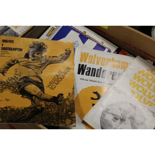 48 - A LARGE COLLECTION OF WOLVERHAMPTON WANDERERS 'WOLVES' EPHEMERA AND COLLECTABLES TO INCLUDE VINTAGE ... 