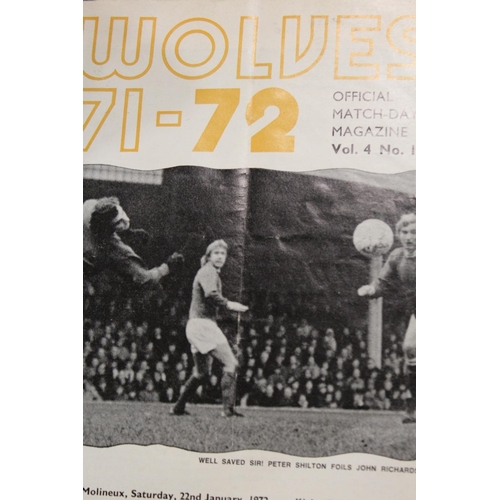 48 - A LARGE COLLECTION OF WOLVERHAMPTON WANDERERS 'WOLVES' EPHEMERA AND COLLECTABLES TO INCLUDE VINTAGE ... 