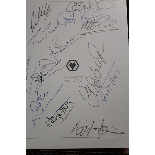 48 - A LARGE COLLECTION OF WOLVERHAMPTON WANDERERS 'WOLVES' EPHEMERA AND COLLECTABLES TO INCLUDE VINTAGE ... 