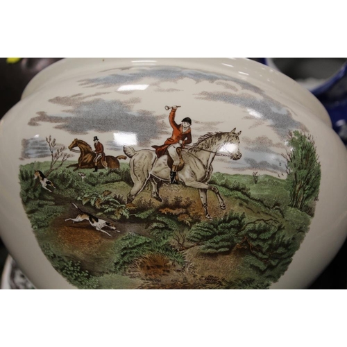 50 - A TRAY OF ASSORTED CERAMICS, GLASS AND METALWARE ETC TO INCLUDE A SPODE HUNTING THEME TWIN HANDLED B... 