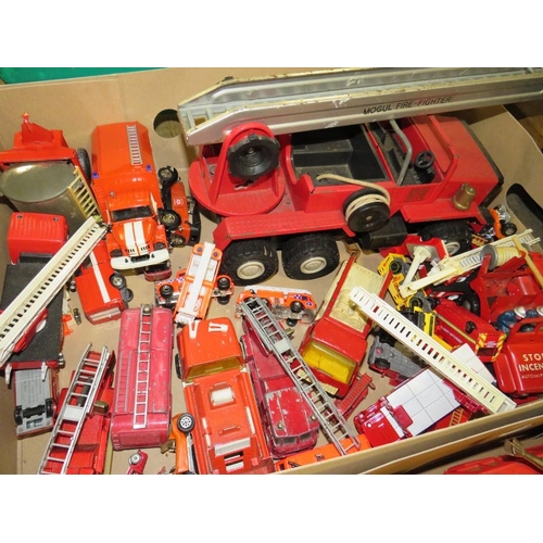 75 - TWO TRAYS OF ASSORTED FIRE ENGINES AND VEHICLES TO INC A MOGHUL FIRE FIGHTER, TIN PLATE TRUCK ETC