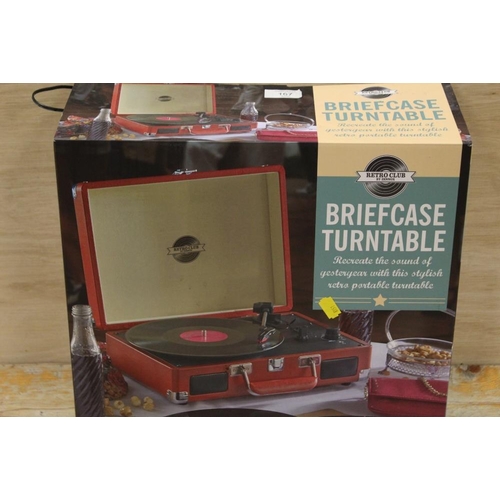 167 - A RETRO CLUB BY ZENNOX RED BRIEFCASE TURNTABLE (BOXED)