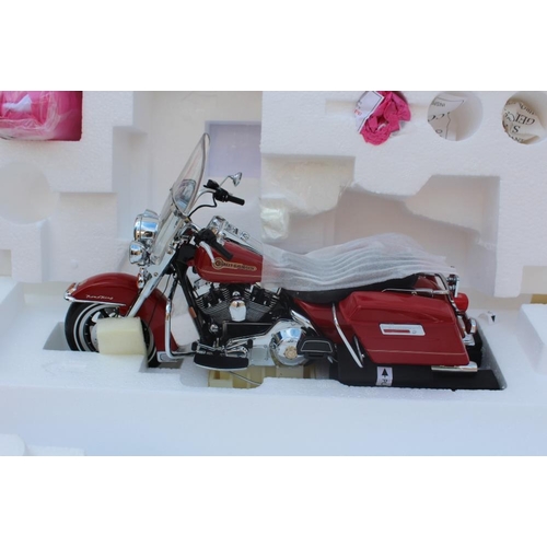 268 - TWO FRANKLIN MINT PRECISION MODELS, a 2006 Harley Davidson Firefighter special edition, limited edit... 