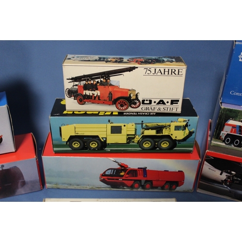 53 - THIRTEEN BOXED VEHICLES TO INCLUDE ROSENBAUER ARFF VEHICLE PANTHER 6 x 6, Rosenbauer Panther 8 x 8 (... 