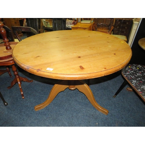 756 - A HONEY PINE PEDESTAL TABLE