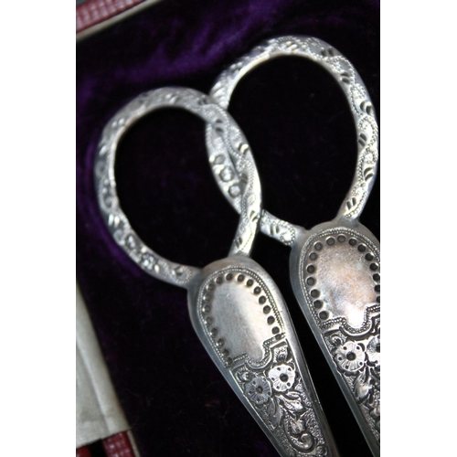 357 - A CASED PAIR OF HALLMARKED SILVER GRAPE SCISSORS BY COOPER BROTHERS - SHEFFIELD 1896, approx weight ... 