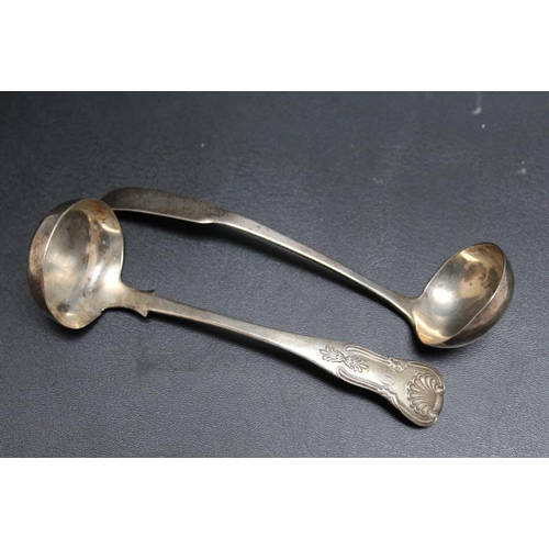 364 - A HALLMARKED SILVER OAR PATTERN TODDY LADLE BY JAMES MCKENZIE II - EDINBURGH 1815, L 15 cm, together... 