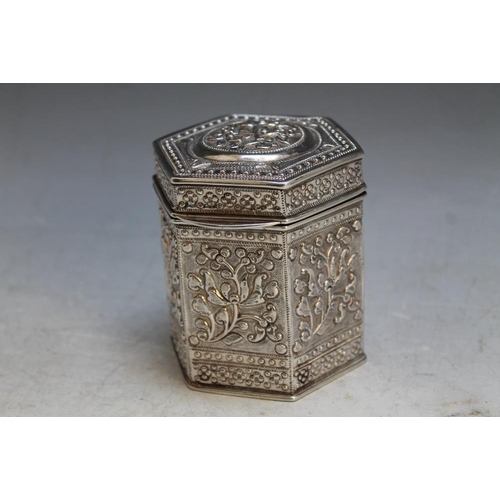 383 - A CONTINENTAL HEXAGONAL WHITE METAL TEA CADDY, marks to base, approx weight 102g, H 8.5 cm