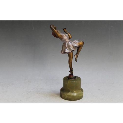 418 - AN ART DECO STYLE COLD PAINTED BRONZE OF A DANCER, on marble plinth, H 15 cm