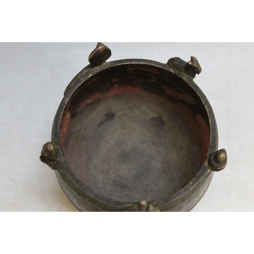 422 - A SUB CONTINENTAL STYLE BRONZE TYPE INCENSE BURNER, Dia 10 cm