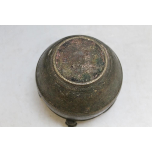 422 - A SUB CONTINENTAL STYLE BRONZE TYPE INCENSE BURNER, Dia 10 cm